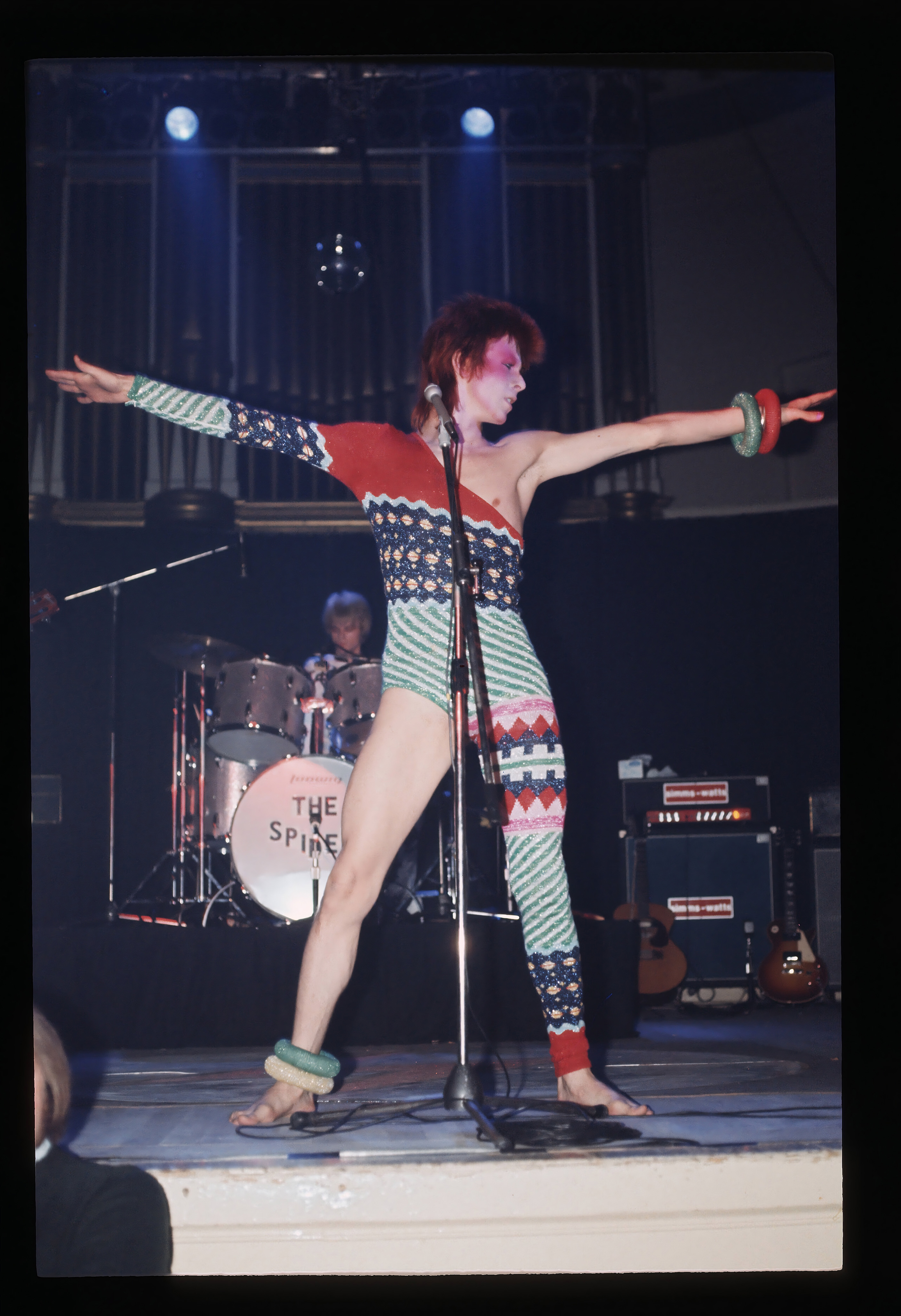 Ziggy Stardust: силуэт