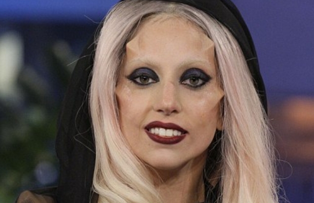 Born This Way: рельеф лба